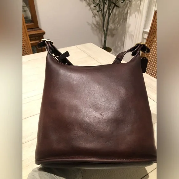 VINTAGE COACH MAHOGANY LEATHER SHOULDER SAC BUCKET BAG #9730 W/ 1-SIDED HANGTAG - Picture 2 of 15